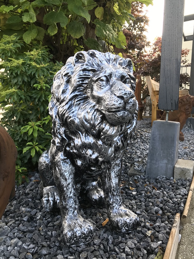 Schöne Statue eines Löwen, Polystone, silbergrau, schön im Detail!