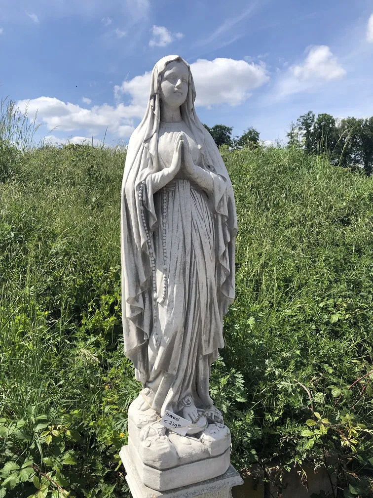 Maria - stenen beeld - 130 cm - klassiek wit - in detail