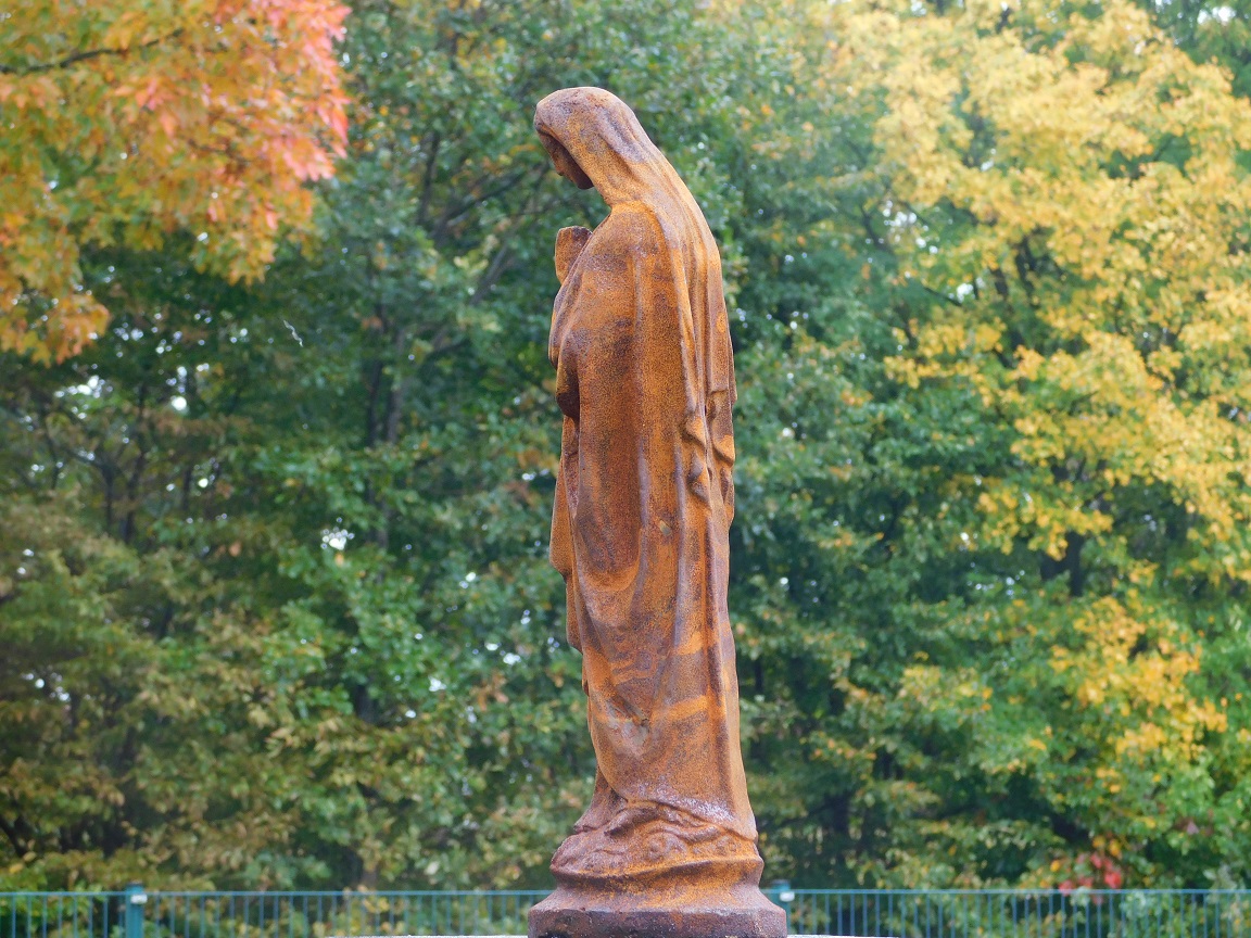 Authentiek Maria, tuinbeeld / kerkelijk beeld beeld - gietijzer roest
