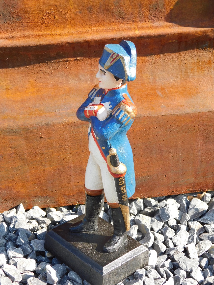Statue von Napoleon aus Metall in Farbe