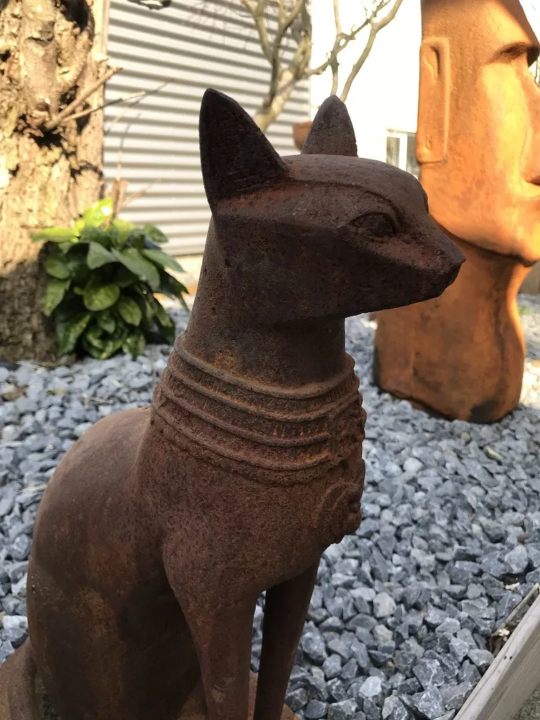 heilig onderwerpen Beyond Bastet de Egyptische katten godin, sculptuur, kat figuur cast iron,... -  houseandgarden.shop - dé webshop voor decoratie in én om het huis!
