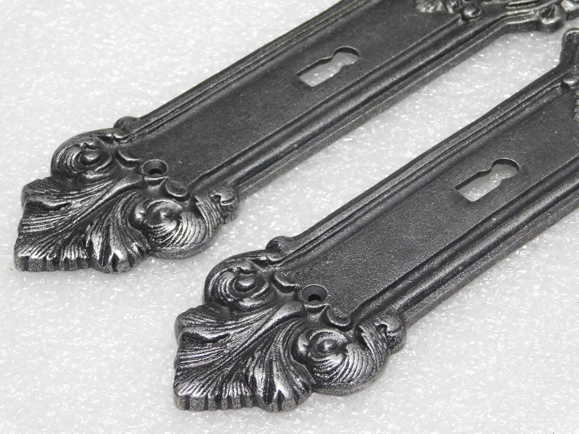 Set deurbeslag 'Classic' - klinken en deurplaten BB 72 - gietijzer verzinkt