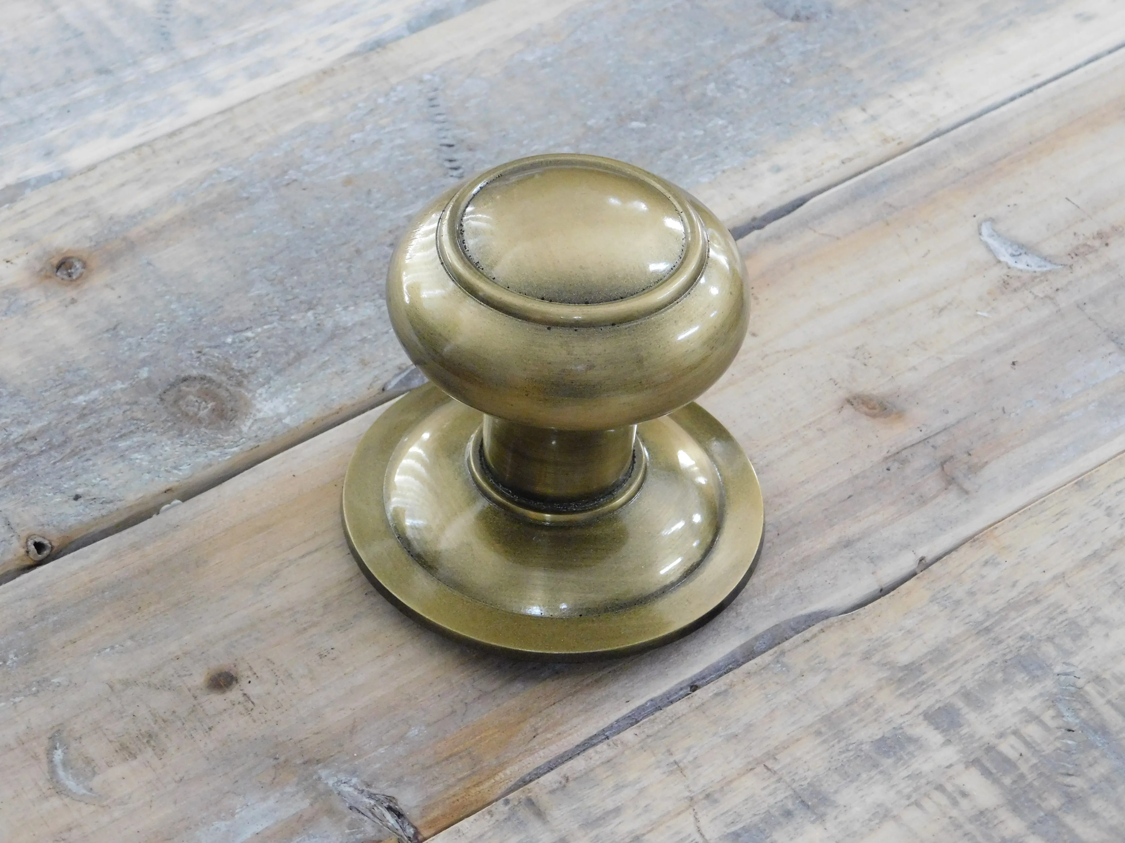 sterk Collectief Hubert Hudson Koperen knop voor de voordeur - deurknop antieke knop, ... -  houseandgarden.shop - dé webshop voor decoratie in én om het huis!