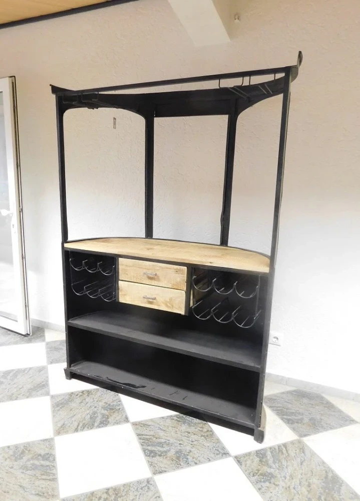 Vintage wijnbar - blauwe tram London - antiek meubel