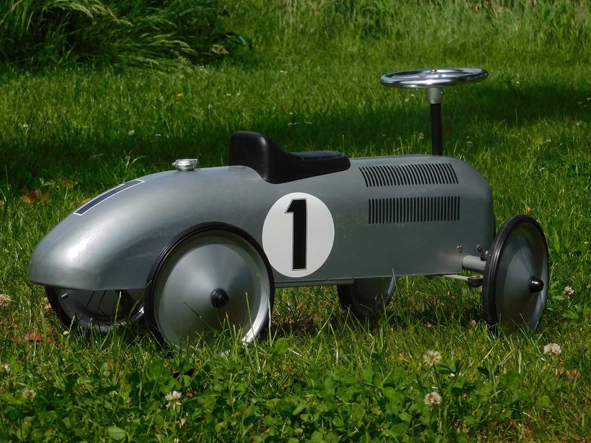 Voiture grise vintage – métal – Vilac – 76 cm – voiture pour enfants