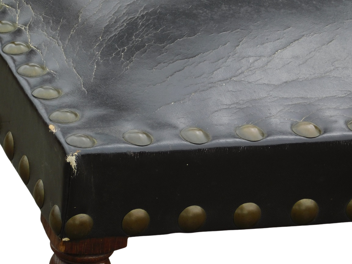 Vintage-Sessel im Barockstil – Antiquität