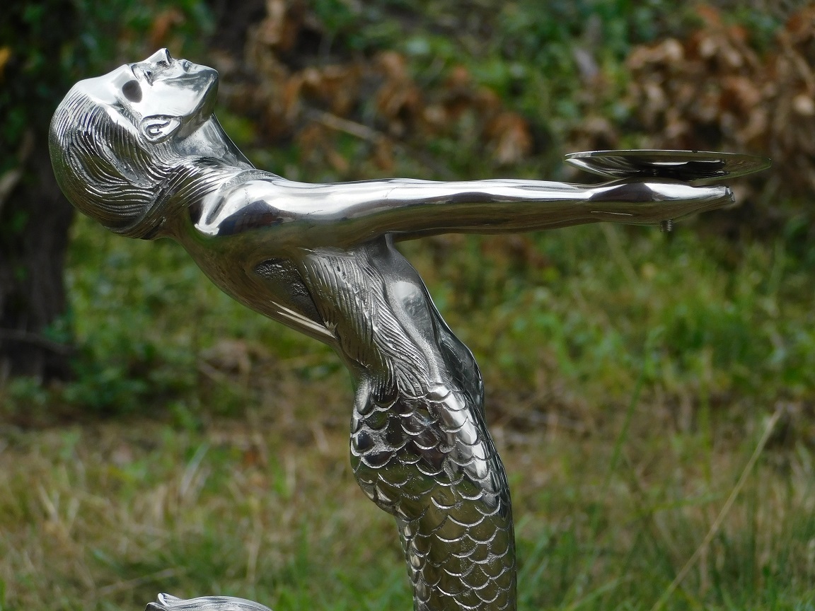 Meerjungfrau als Halter, z.B. als Kerzenständer, Aluminium mit Nickel/Chrom-Optik