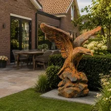 Fliegender Adler – große Gartenstatue aus Stein – 120 x 140 cm – Oxid