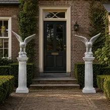 Adelaar tuinbeelden op zuil - stenen set als poortwachters
