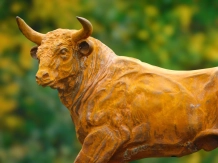 Stier - Gusseisenstatue - 31 cm - rustikal - im Detail