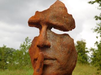Statue The Whisperer XL – 58 cm – fonte – rustique