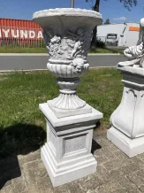 Pot de fleurs avec anges sur piédestal - 145 cm - pierre - exclusif