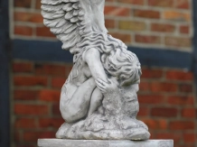 Knielend engel - stenen beeld - 110 cm - klassiek wit