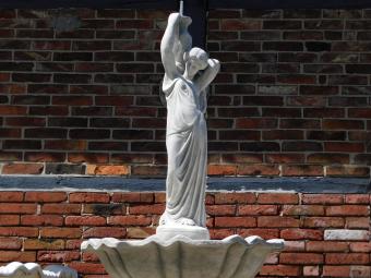images/productimages/small/fontein.vrouw.steen-zumi-a31622.jpg