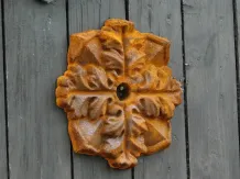 Ancre murale en forme de rosace - avec feuilles - marron rustique