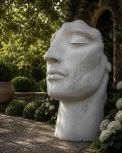 Groot tuinbeeld van een gezicht - The Face - stenen kunst
