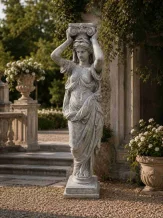 Kariatide - klassiek tuinbeeld - vrouw als pilaar - steen