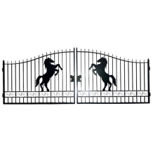 Poort steigerend paard – 365 cm – zwart smeedijzer