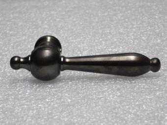 Poignée de porte « Revo » – laiton patiné – classique