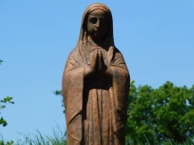 Maria - statue de jardin en pierre - 92 cm - oxyde colour - grande