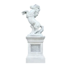 Paard - op sokkel - stenen dierenbeeld - 140 cm - klassiek