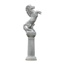 Paard op sokkel - tuinbeeld steen - 150 cm - klassiek