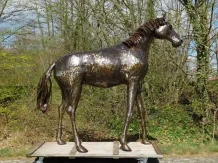 Metalen paard 'Duante' – 225 cm – zwart/goud – handgemaakt