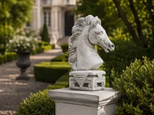 Tuinbeeld: hoofd van paard - gemaakt van steen - decoratie