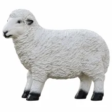 Polystone schaap beeld – realistisch dierenbeeld – 45 × 55 cm