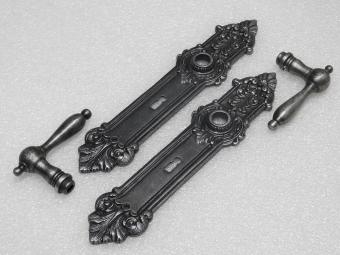 Set deurbeslag 'Classic' - klinken en deurplaten BB 72 - gietijzer verzinkt