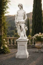 Tuinbeeld van Sint Hubertus op zuil - steen - 205 cm