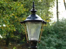 Klassieke sokkellamp zwart – 51 cm – aluminium en messing