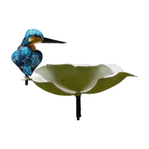 Tuinsteker witte bloem met ijsvogel – metaal – 70 cm hoog