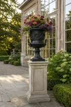 Grote klassieke tuinvaas van gietijzer - zwart - 75 cm hoog