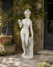 Tuinbeeld God - Venus met Appel - klassiek figuur van steen