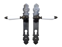 Set deurbeslag – 2 deurklinken met deurplaten PC92 – messing