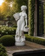 Vrouw met manden - stenen beeld - 138 cm - gedetailleerd
