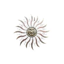 Metalen wandornament - zon met gezicht - rustieke decoratie