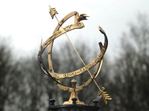 Cadran solaire – laiton – base en aluminium – 96,5 cm