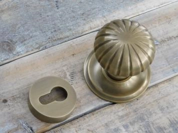 Deurknop met veiligheidsslot en wapenschild, koperen knop met rozet is niet roteerbaar, met bevestigingsschroeven