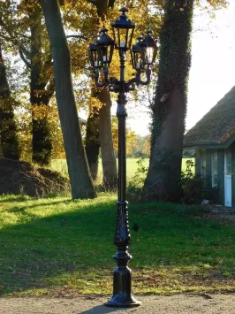 XL-Laternenmast, 5-flammig, schwarz – 325 cm – Aluminium