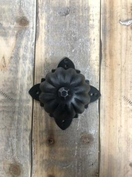 Bouton de porte avec rosace, fer forgé, sur pied fixe