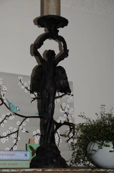 Schöner, schwerer Engel-Leuchter aus schwarz-rostigem Metall
