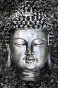 Indonesischer Buddha, Kopf, Kunststoff, grau-silber