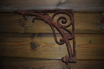 Zware hoeksteun / hoekprofiel, gietijzeren wandhouder / steun
