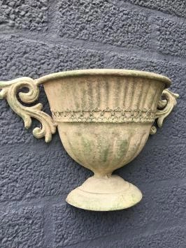 Vase mural en métal - Lys français - vieux vert - classique