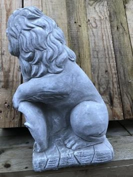 Lion assis - statue animal en pierre - 41 cm - classique