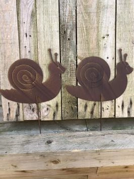 Escargot silhouette - métal marron mat, fiche de jardin