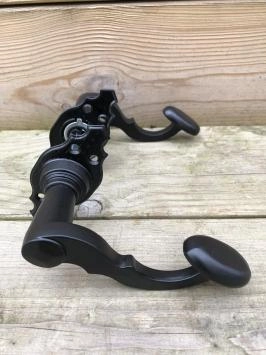 Magnifique ensemble de quincaillerie de porte en métal noir, avec serrure à ressort sur les rosettes
