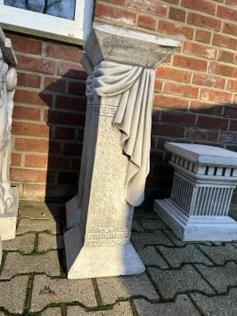 Colonne à motif de clé grecque et tissu - pierre - 79 cm